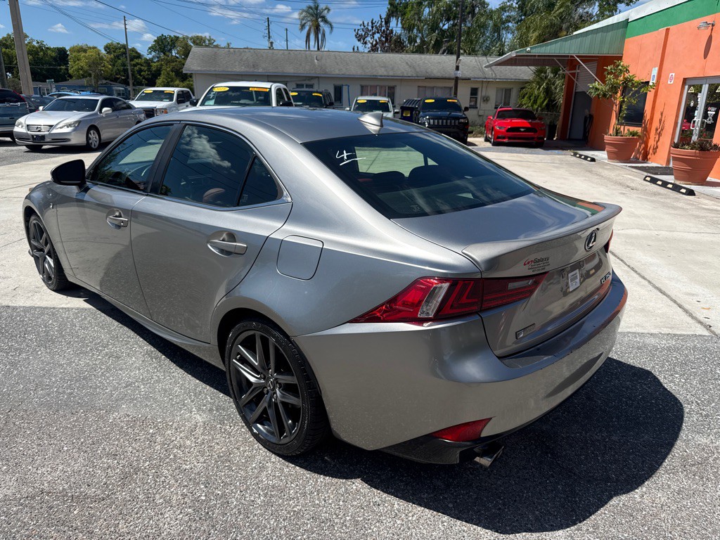 2015 Lexus IS Image 17