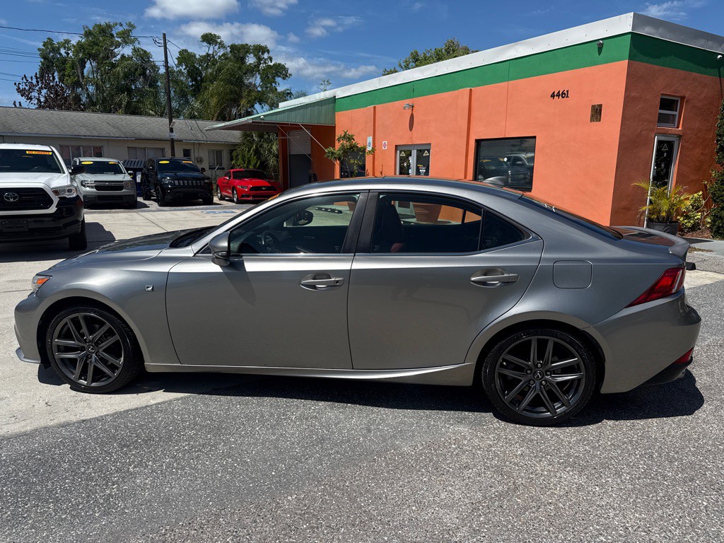 2015 Lexus IS Image 18