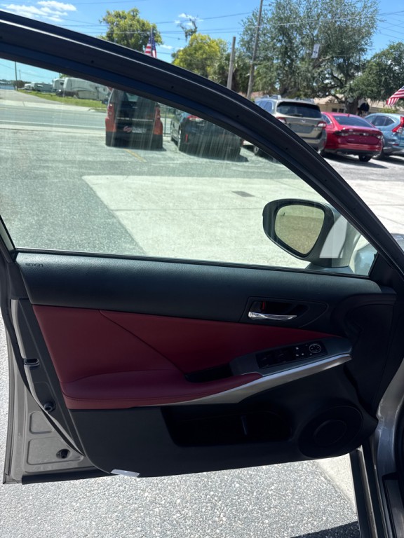 2015 Lexus IS Image 21