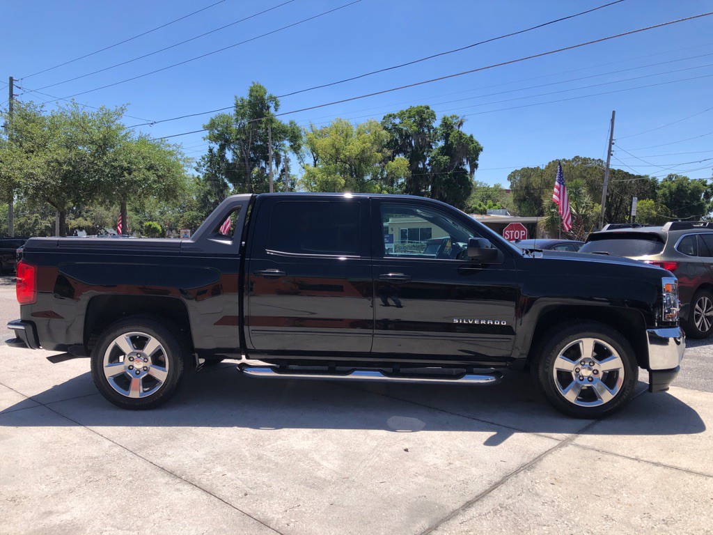 2017 Chevrolet Silverado 1500 Image 2