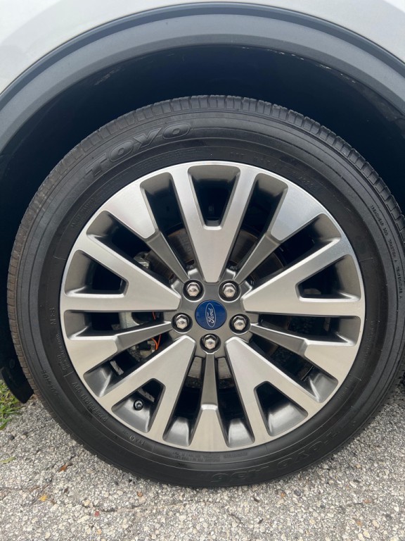 2020 Ford Escape Image 8