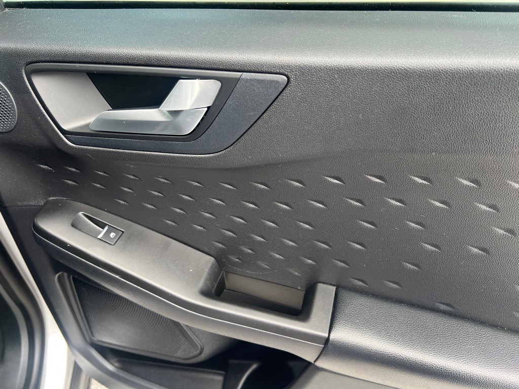 2020 Ford Escape Image 39
