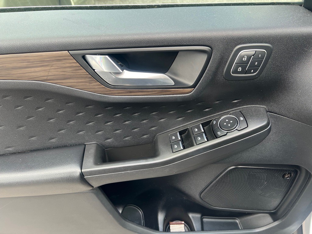 2020 Ford Escape Image 50