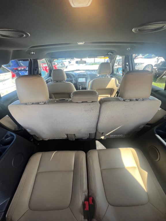 2017 Ford Explorer Image 9