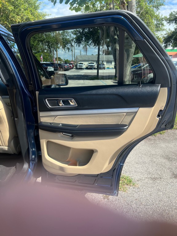 2017 Ford Explorer Image 15