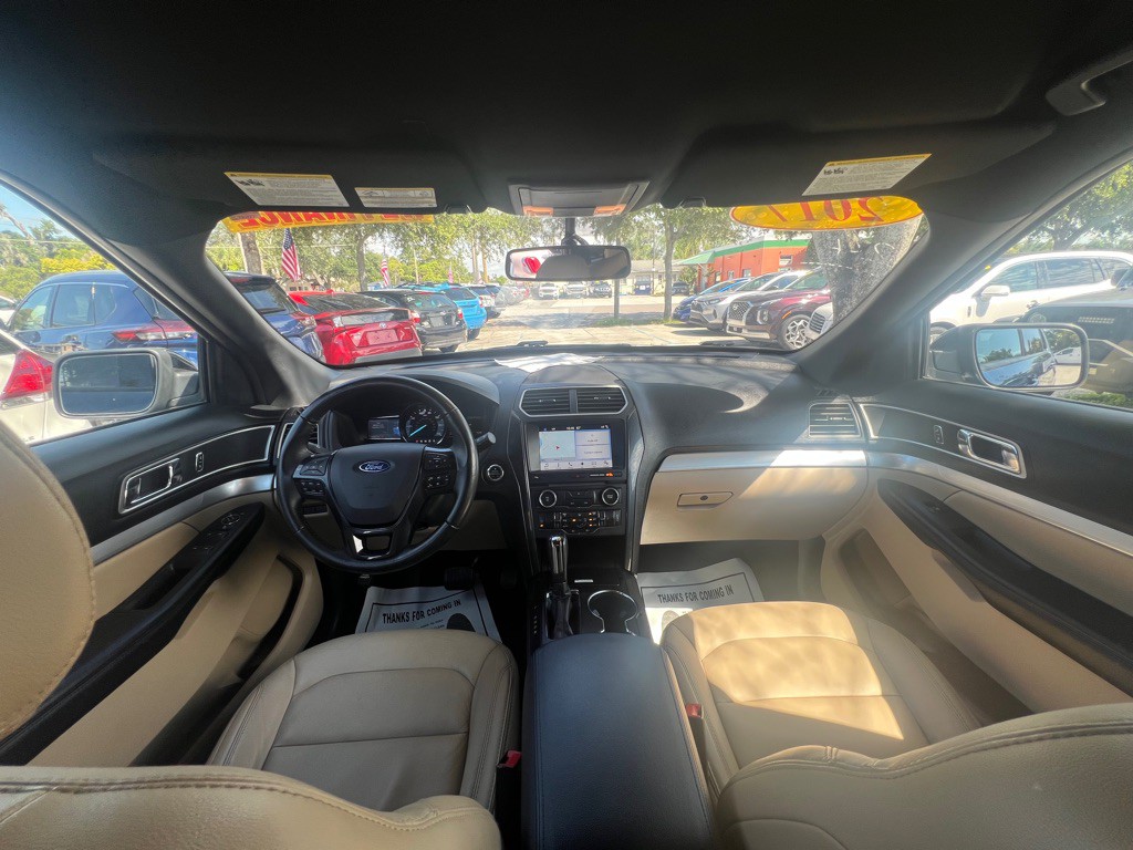 2017 Ford Explorer Image 21