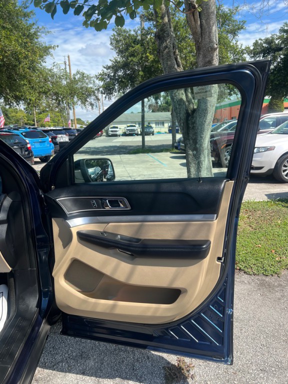 2017 Ford Explorer Image 31