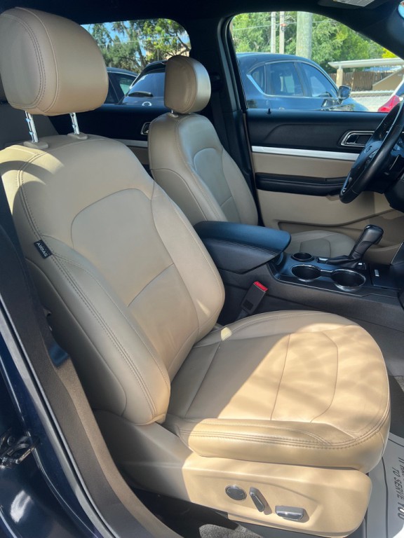 2017 Ford Explorer Image 32