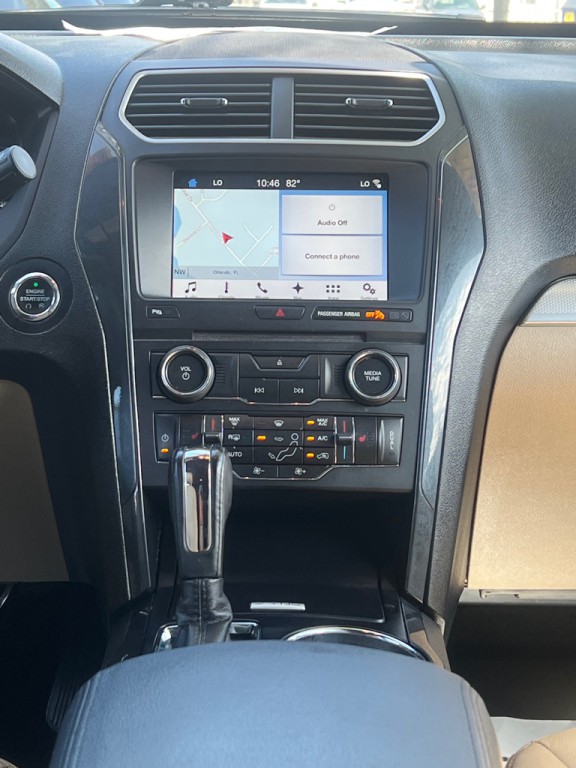 2017 Ford Explorer Image 39
