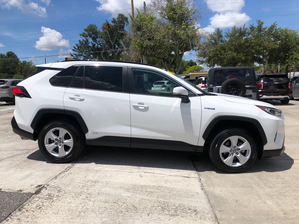 2021 Toyota Rav4 Image 2