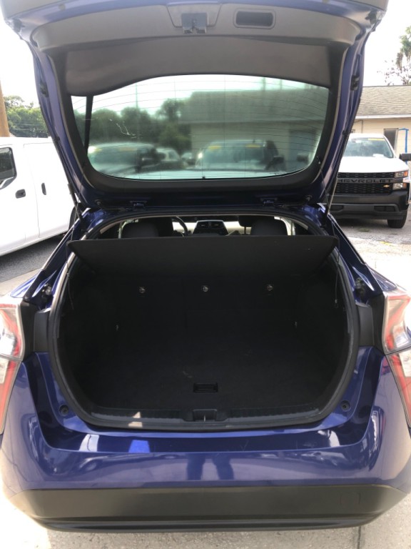 2016 Toyota Prius Image 8