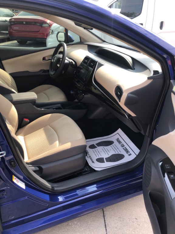 2016 Toyota Prius Image 10