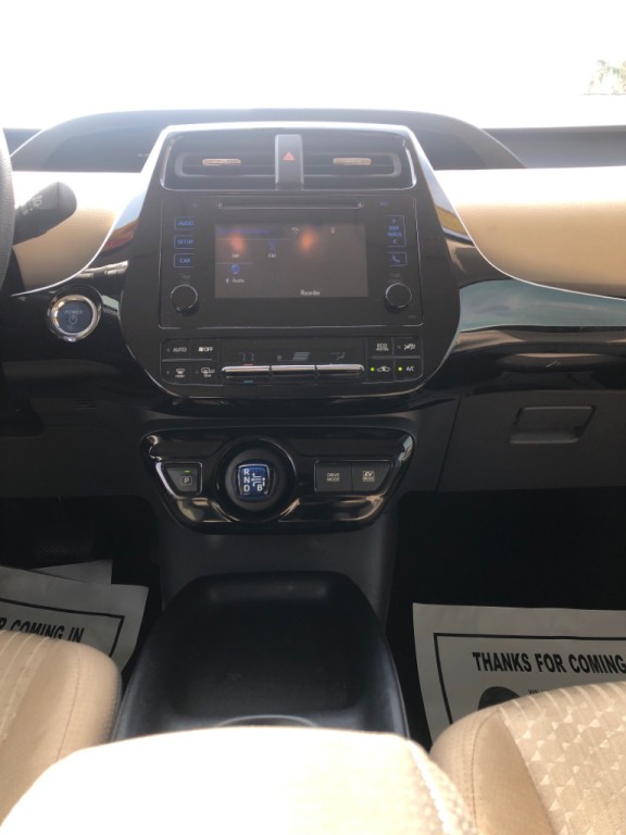 2016 Toyota Prius Image 13