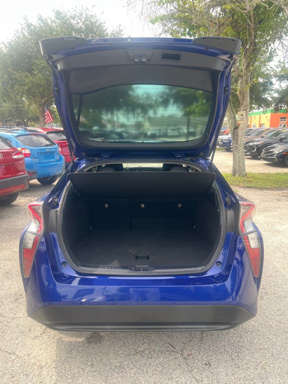 2016 Toyota Prius Image 33