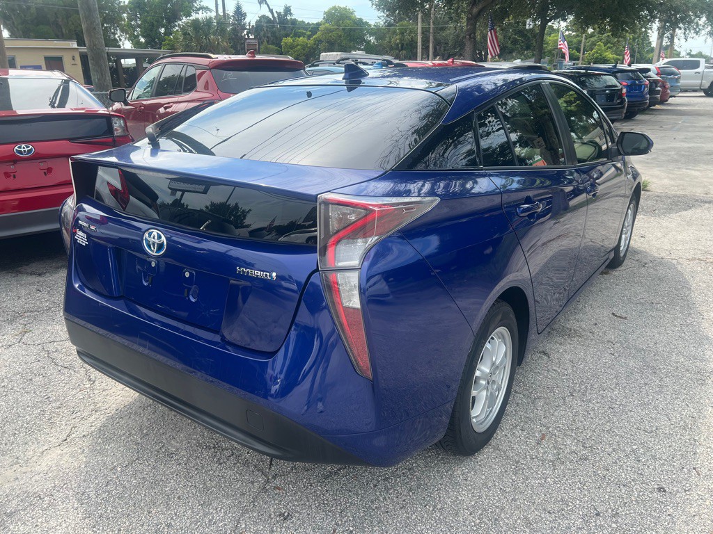 2016 Toyota Prius Image 36