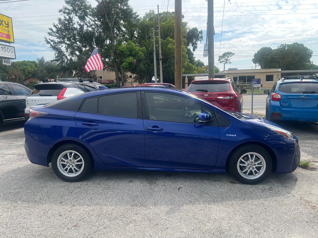 2016 Toyota Prius Image 37