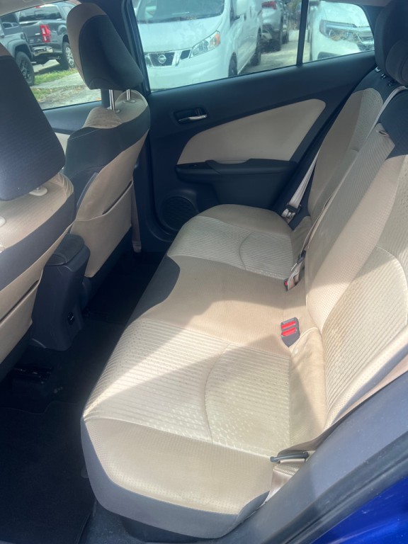 2016 Toyota Prius Image 45
