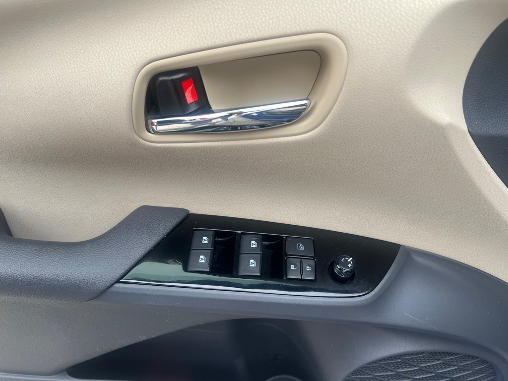 2016 Toyota Prius Image 47