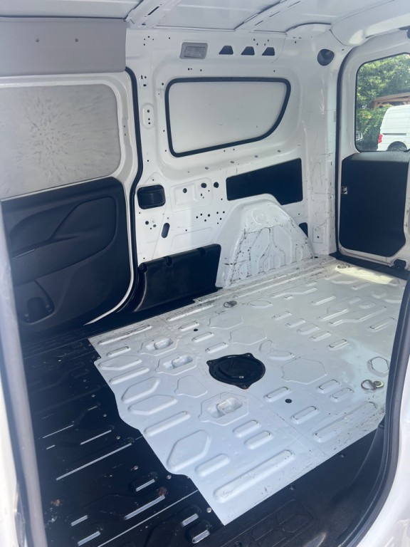2015 RAM Promaster Image 24