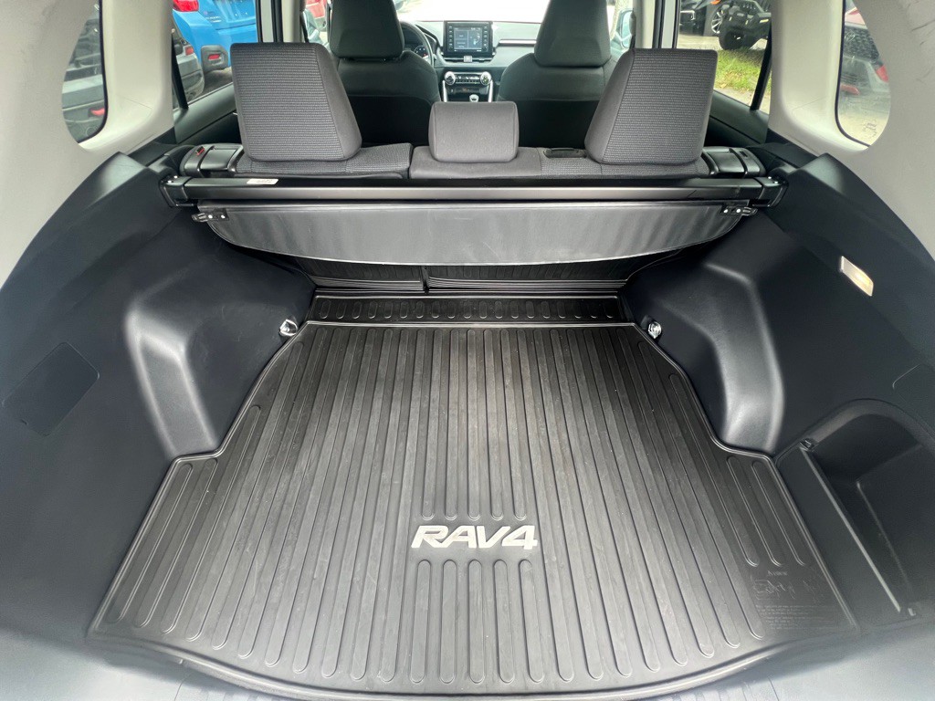 2022 Toyota Rav4 Image 9