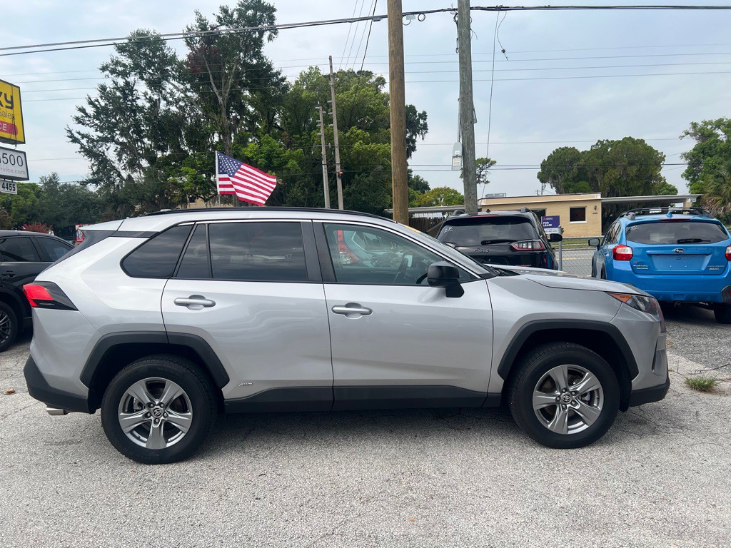 2022 Toyota Rav4 Image 12