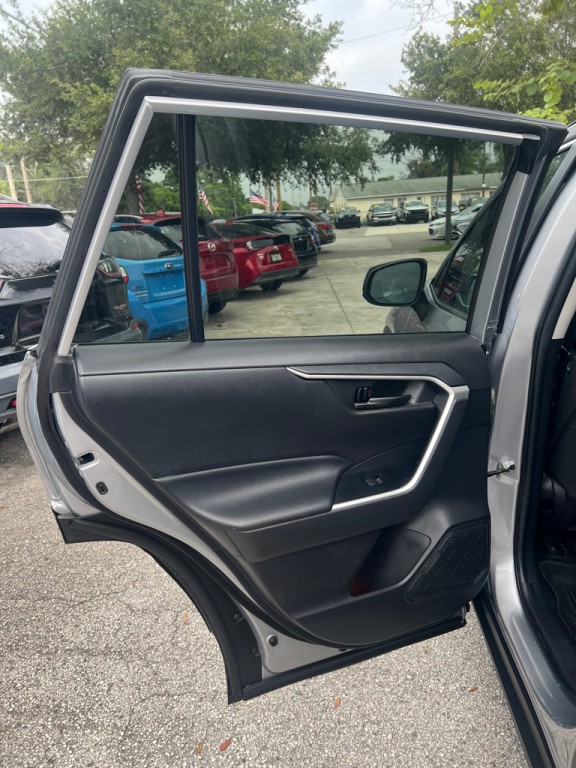 2022 Toyota Rav4 Image 18