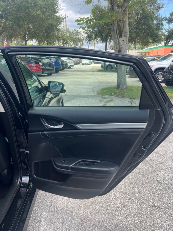 2019 Honda Civic Image 14