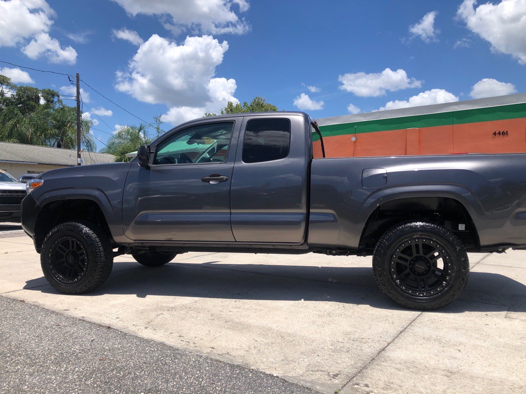 2019 Toyota Tacoma Image 4