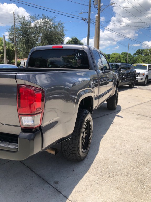 2019 Toyota Tacoma Image 21