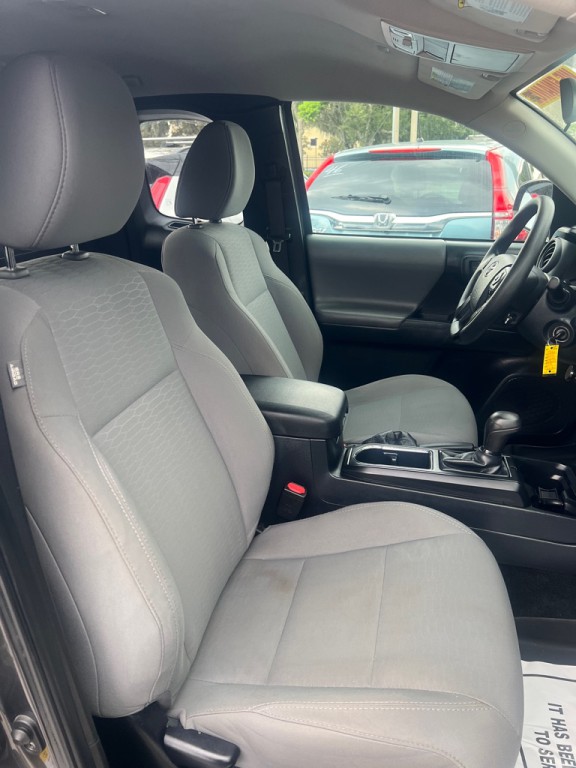 2019 Toyota Tacoma Image 36