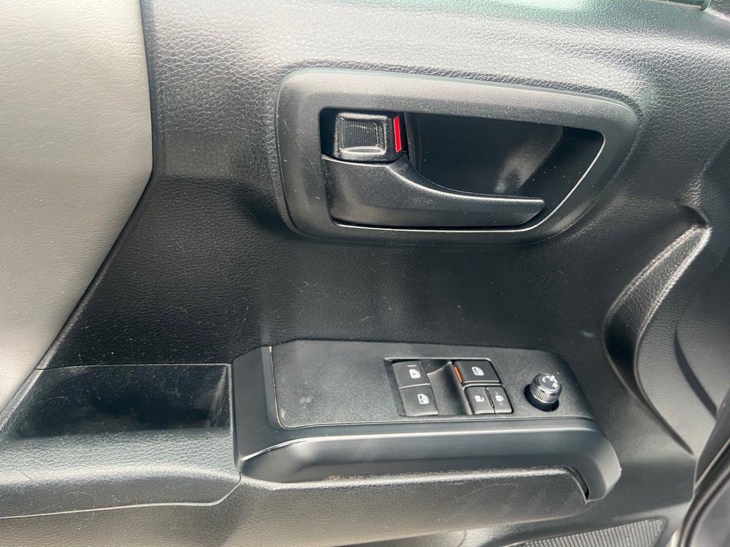 2019 Toyota Tacoma Image 41