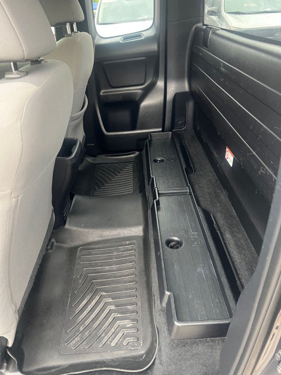2019 Toyota Tacoma Image 44