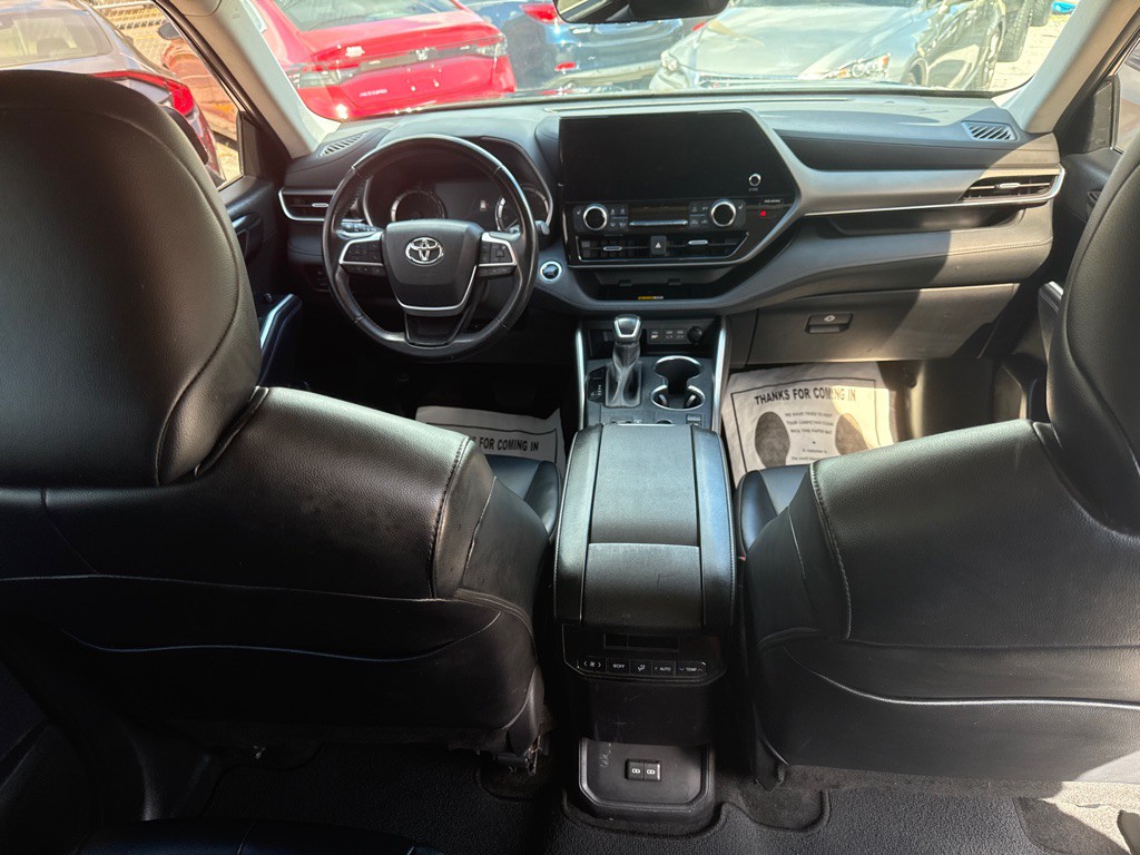 2023 Toyota Highlander Image 12