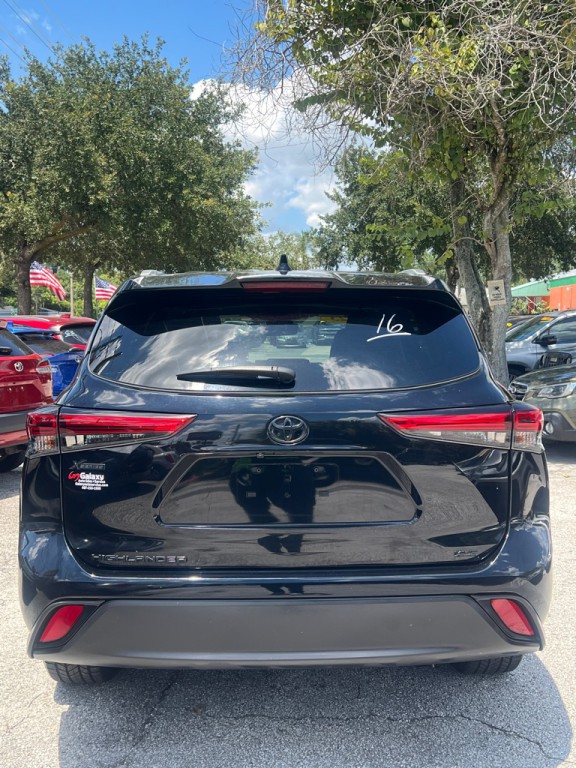2023 Toyota Highlander Image 35