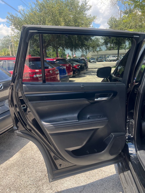 2023 Toyota Highlander Image 52