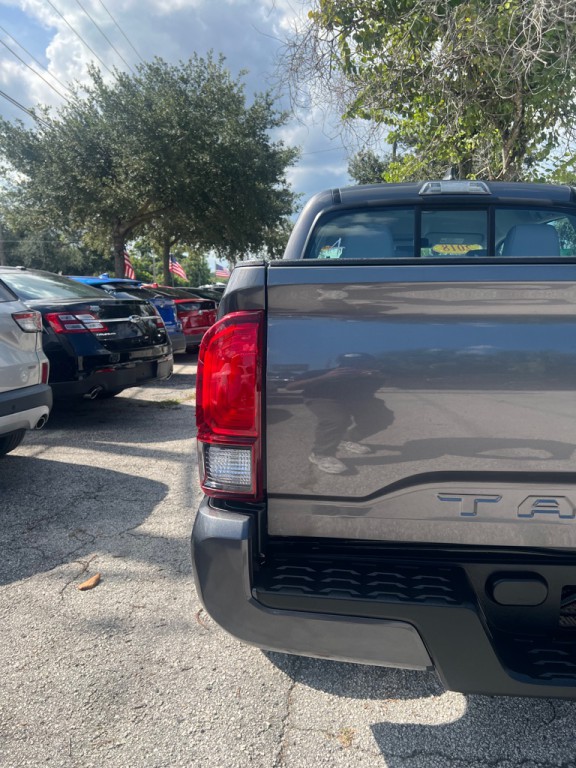 2018 Toyota Tacoma Image 6