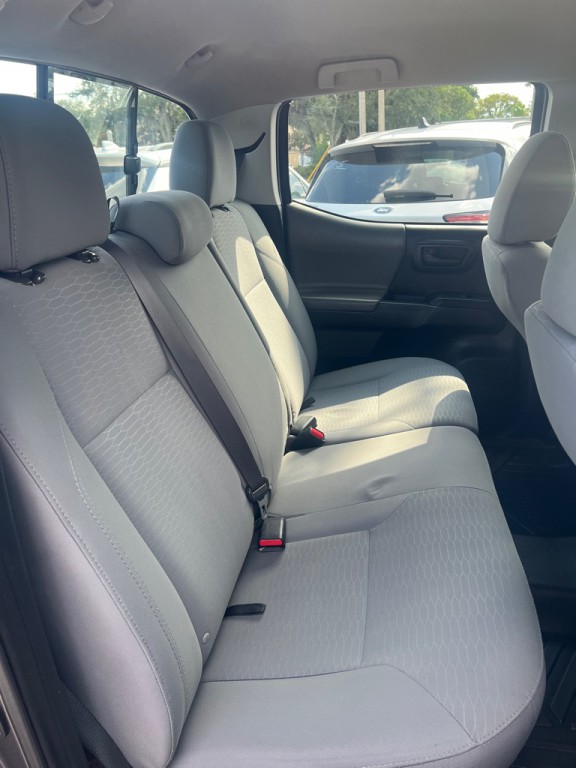 2018 Toyota Tacoma Image 15