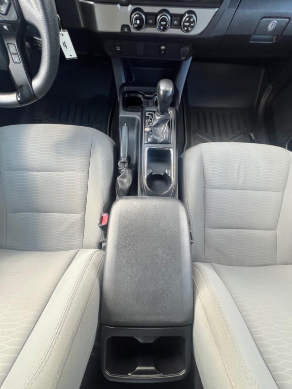 2018 Toyota Tacoma Image 21