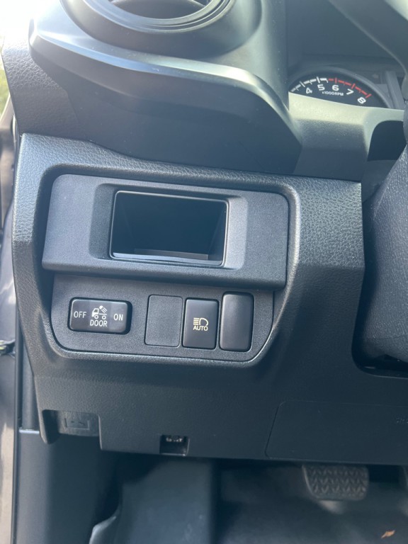 2018 Toyota Tacoma Image 26