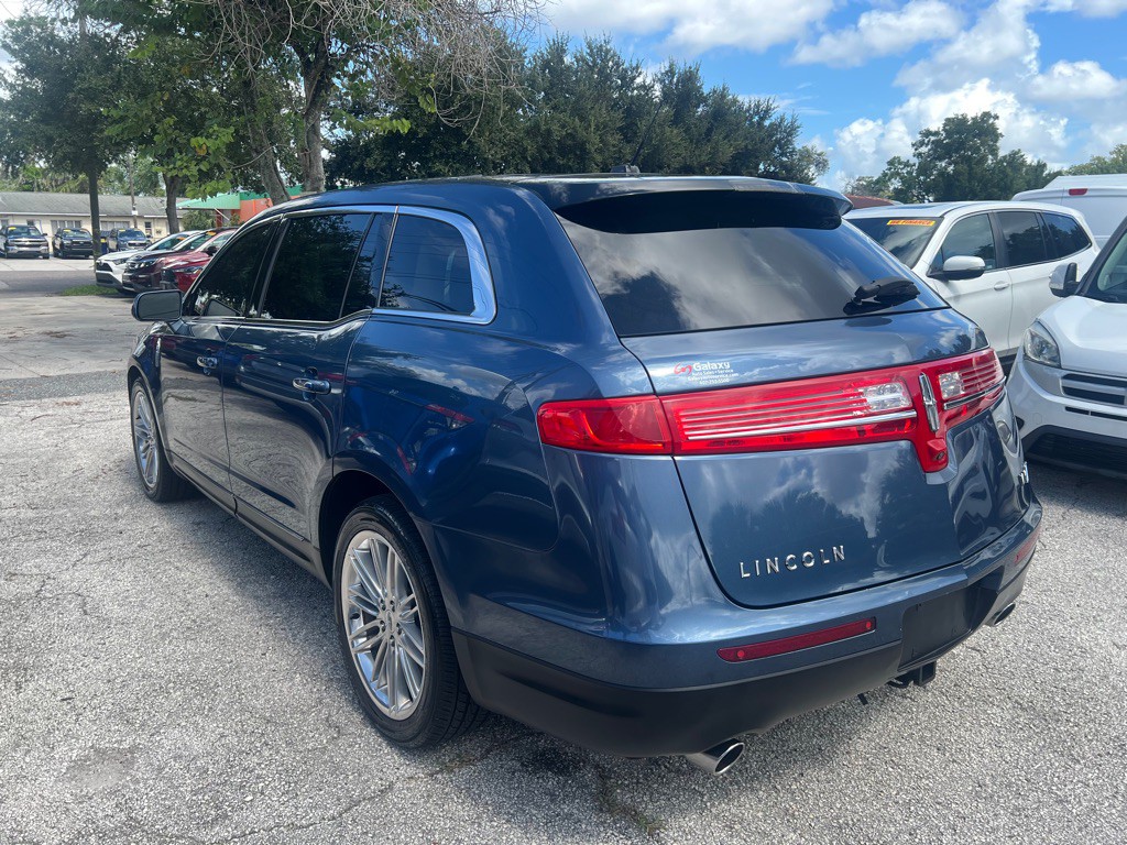 2018 Lincoln MKT Image 6