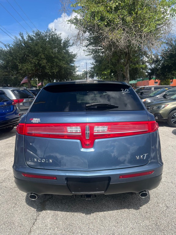 2018 Lincoln MKT Image 9