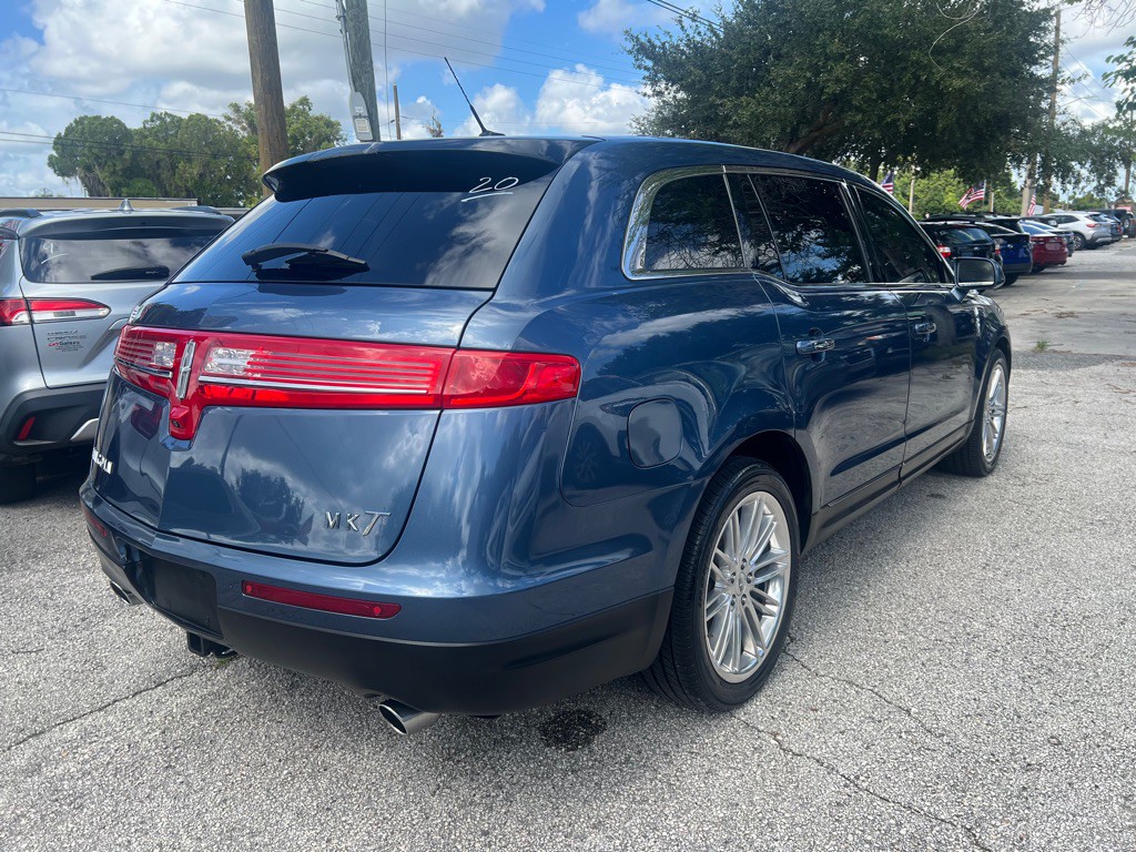 2018 Lincoln MKT Image 15