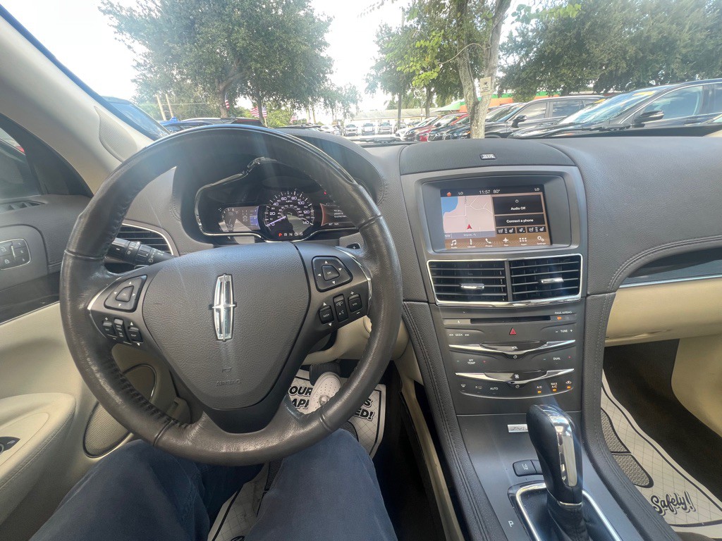 2018 Lincoln MKT Image 36