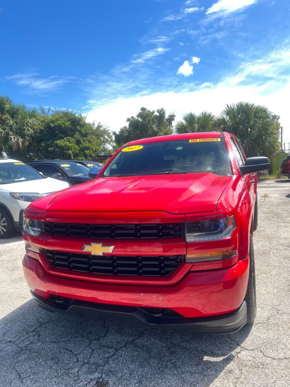 2017 Chevrolet Silverado 1500 Image 2