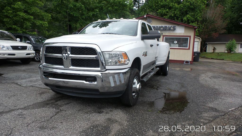 2014 RAM 3500 Image 2