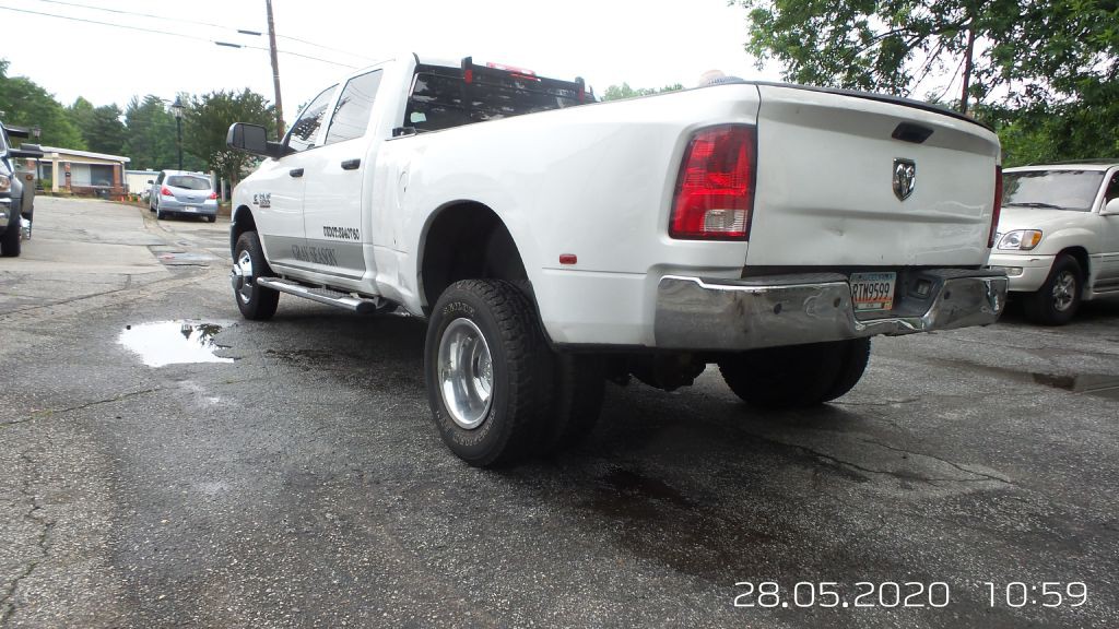 2014 RAM 3500 Image 5