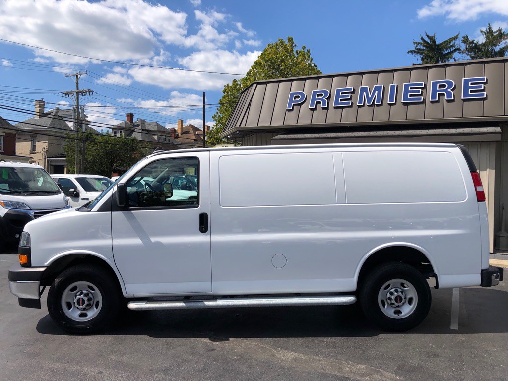 2023 GMC Savana Image 2