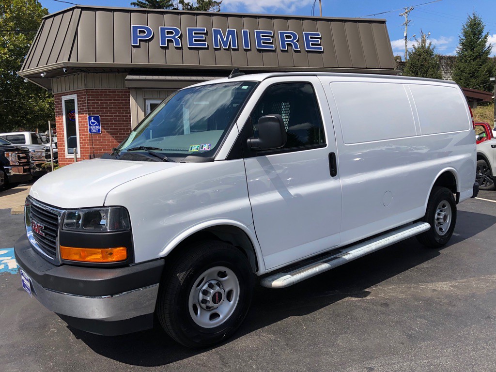 2023 GMC Savana Image 9