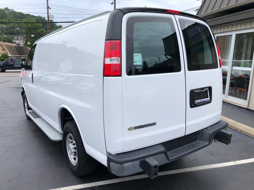 2023 Chevrolet Express Image 3