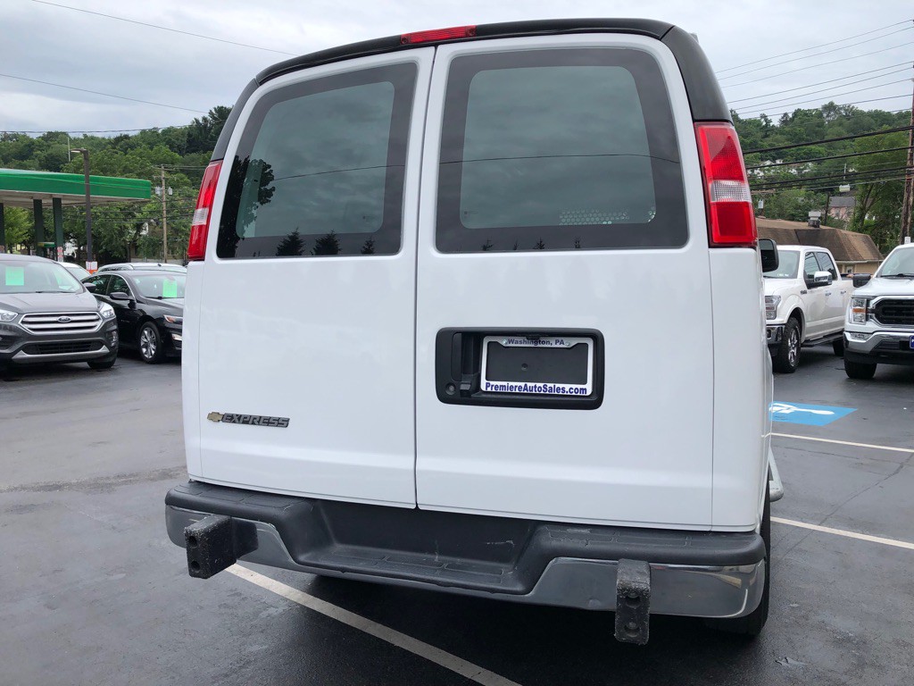2023 Chevrolet Express Image 4